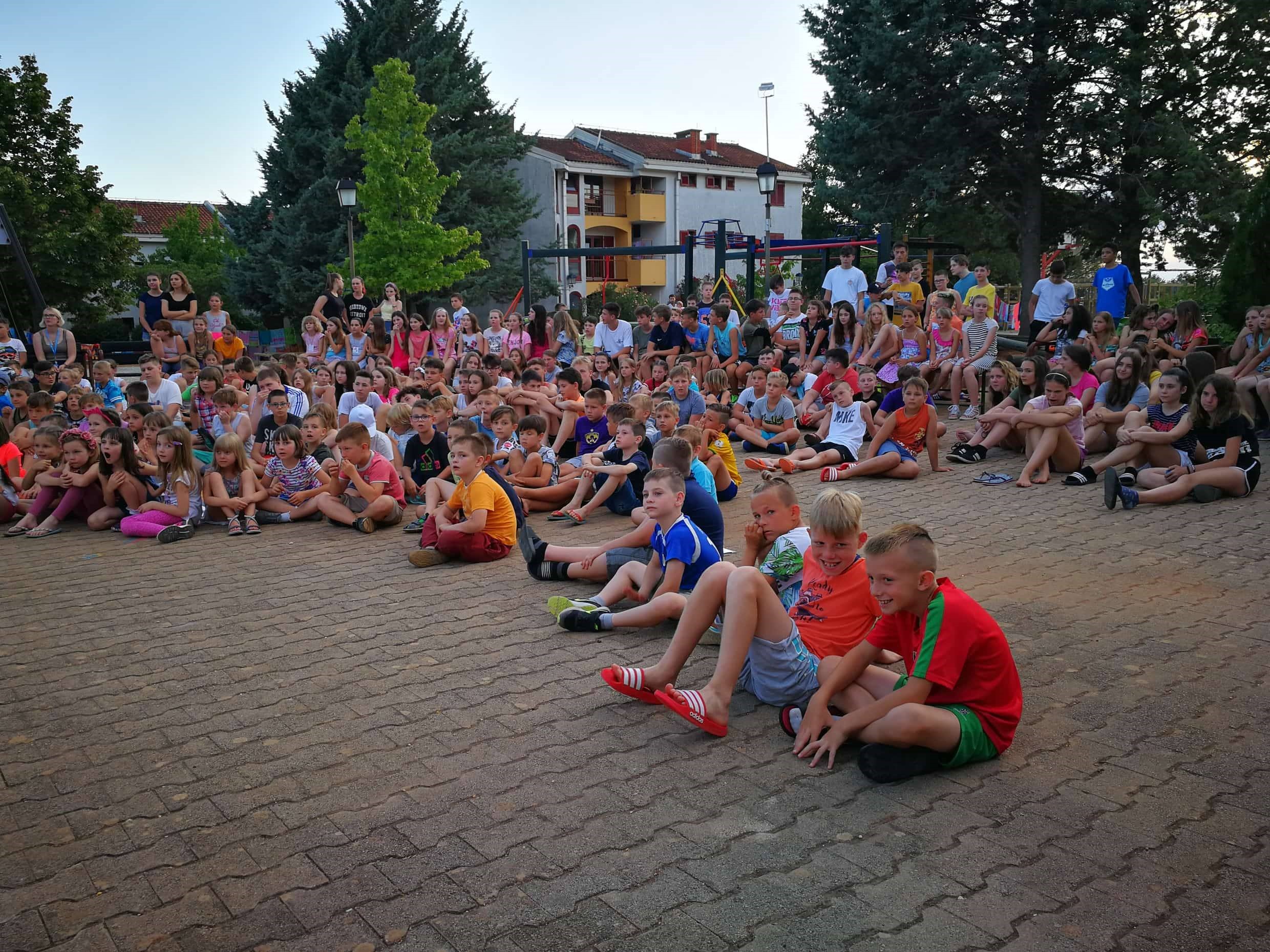 36717456_10156185748327605_2697987937248739328_n