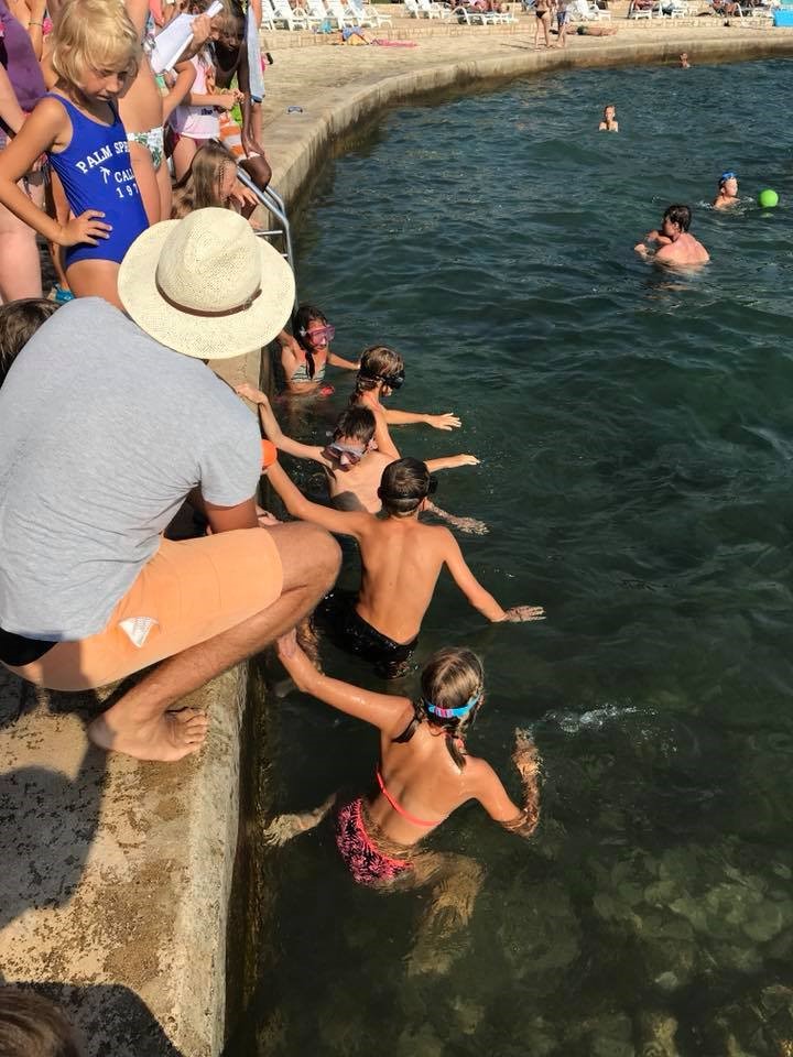 39443008_10218507399898877_2720523033650397184_n